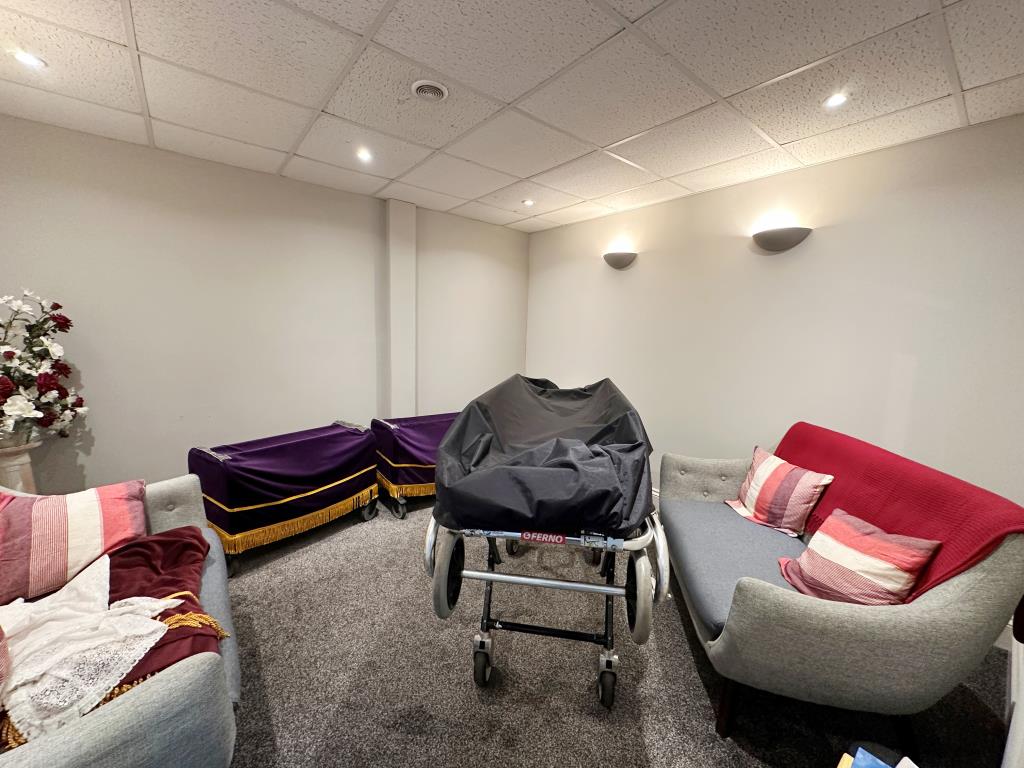 Lot: 86 - MIXED USE FREEHOLD BLOCK FOR INVESTMENT - Chapel room of Funeral Directors